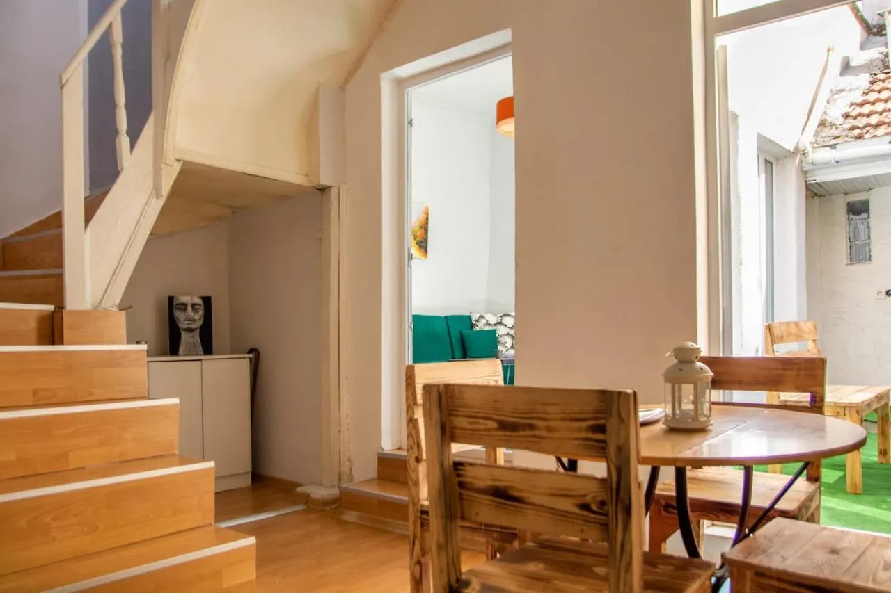 Authentic House Near Popular Attractions In Izmir Apartment