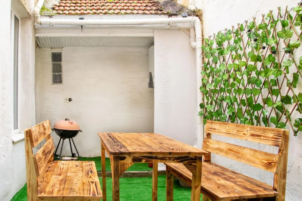 Authentic House Near Popular Attractions In Izmir Apartment