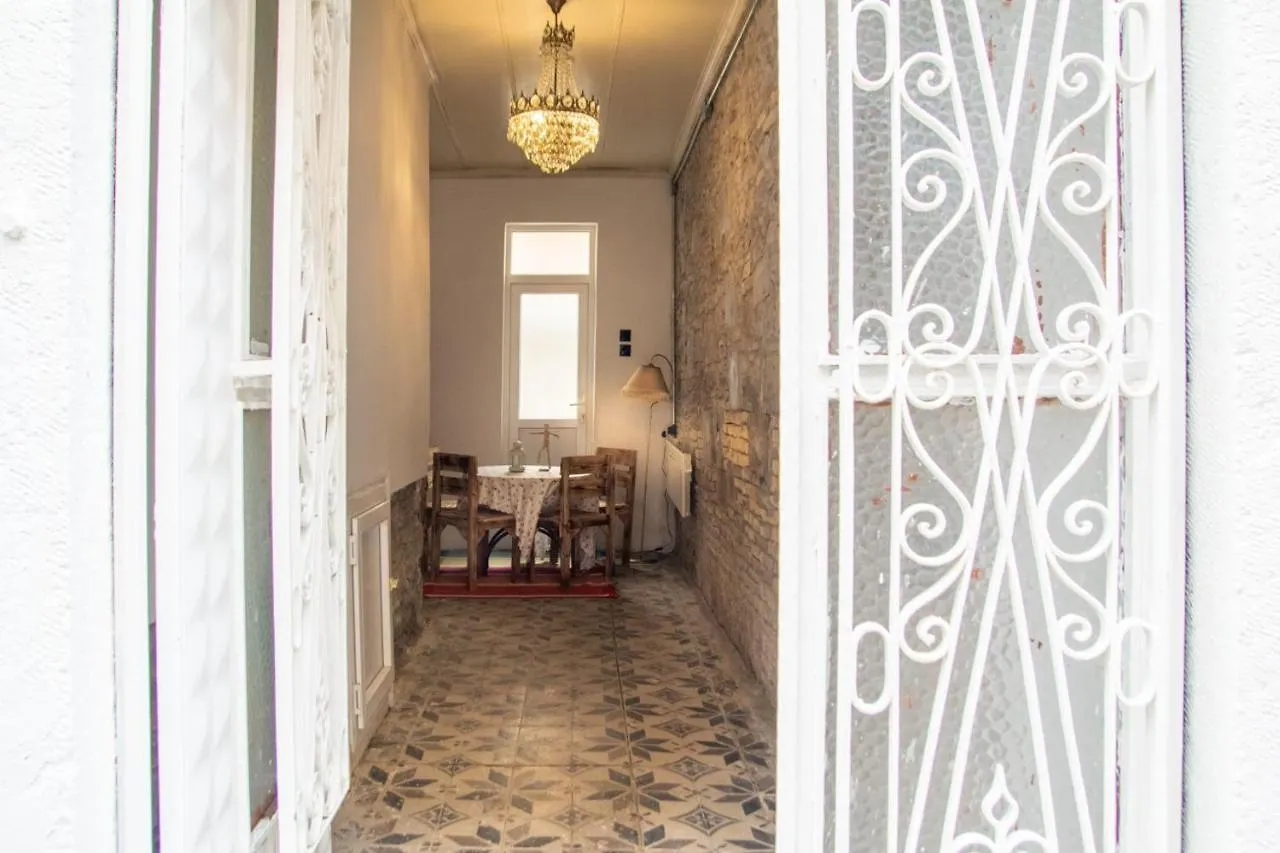 Authentic House Near Popular Attractions In Izmir Apartment