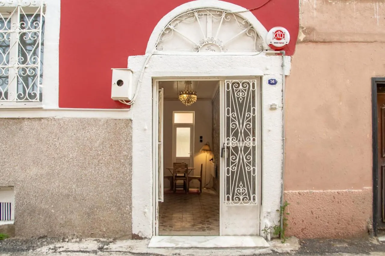 Authentic House Near Popular Attractions In Izmir Apartment